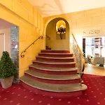 Turmhotel Victoria Νταβός