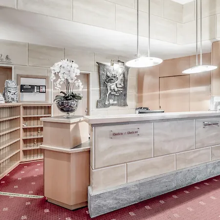 Hotel Turmhotel Victoria 4*