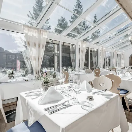 Turmhotel Victoria فندق