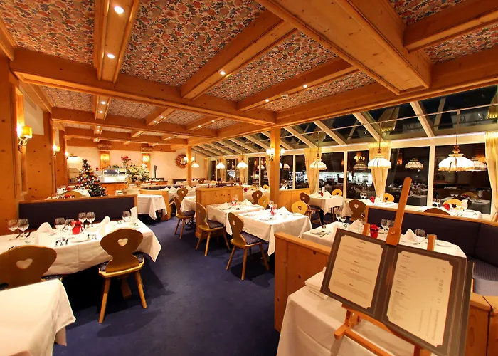 Turmhotel Victoria فندق