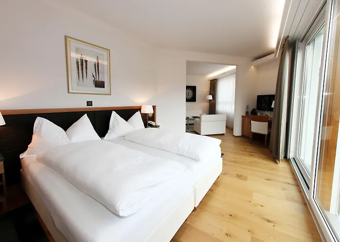 Turmhotel Victoria Hotell 4*