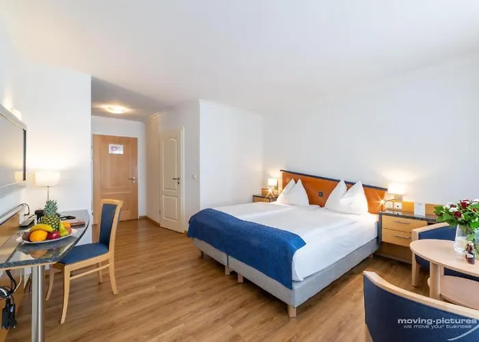 מלון Turmhotel Victoria 4*