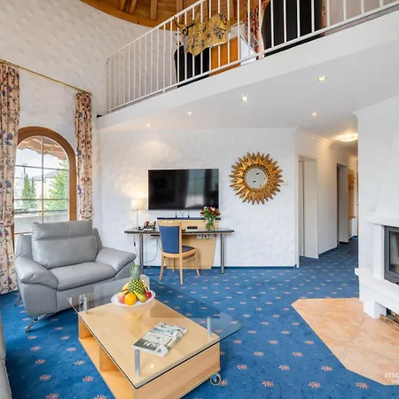 Turmhotel Victoria Hotel 4*